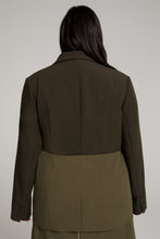 Load image into Gallery viewer, FIT & FLATTER BLAZER | SAGE001