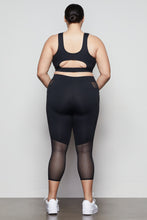 Load image into Gallery viewer, PINTUCK MESH CAPRI | BLACK001