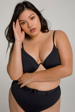 Load image into Gallery viewer, SHOWOFF CURVE TOP | BLACK001