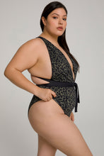 Load image into Gallery viewer, DIP DIVE ONE-PIECE | BLACK001