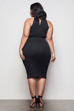 Load image into Gallery viewer, THE INTO YOU HALTER CROP TOP | BLACK001