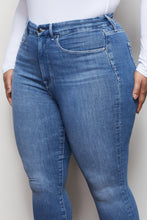 Load image into Gallery viewer, GOOD WAIST CROP NOTCHED WAISTBAND | BLUE396