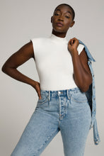 Load image into Gallery viewer, MOCK NECK POWER BODY | IVORY002
