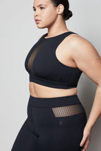 Load image into Gallery viewer, PINTUCK MESH CAPRI | BLACK001
