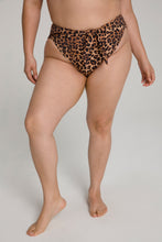 Load image into Gallery viewer, WAIST CINCHER BOTTOM | LEOPARD004
