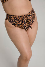 Load image into Gallery viewer, WAIST CINCHER BOTTOM | LEOPARD004
