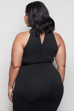Load image into Gallery viewer, THE INTO YOU HALTER CROP TOP | BLACK001

